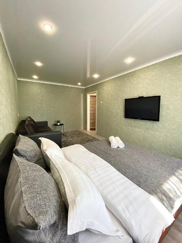Seafront apartment Pavlodar Esterno foto