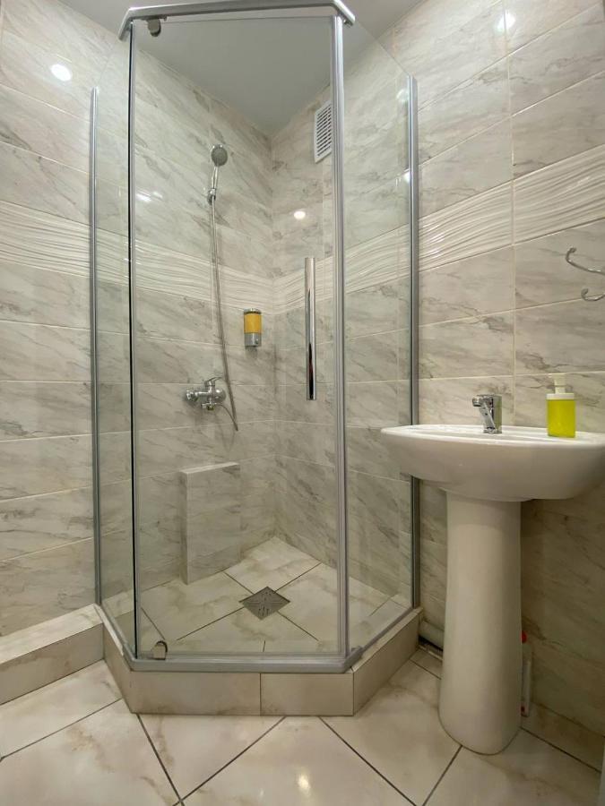 Seafront apartment Pavlodar Esterno foto